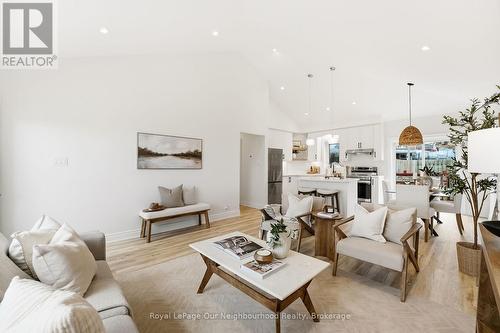 1346 Scugog Avenue, Oshawa (Lakeview), ON - Indoor Photo Showing Living Room