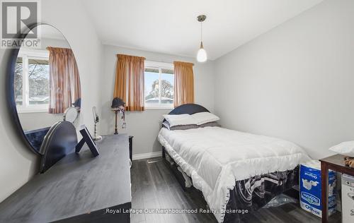 283 Chadburn Street, Oshawa (Central), ON - Indoor Photo Showing Bedroom