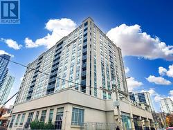 701 - 225 WELLESLEY STREET  Toronto, ON M4X 1X8