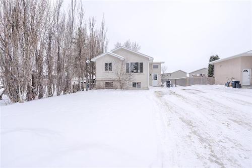 62 Ellice Avenue  Steinbach, MB R5G 0B4