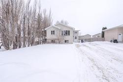 62 Ellice Avenue  Steinbach, MB R5G 0B4