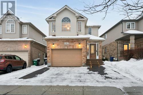 6 HEATHERWOOD PLACE  Kitchener, ON N2N 3N7
