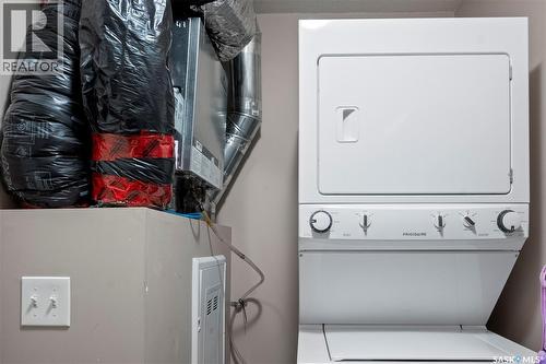 62 5612 Gordon Road, Regina, SK - Indoor Photo Showing Laundry Room