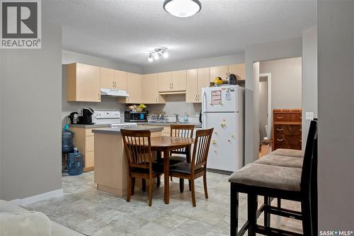 62 5612 Gordon Road, Regina, SK - Indoor Photo Showing Kitchen