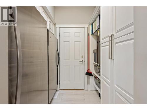 1012 Arbor View Drive, Kelowna, BC - Indoor