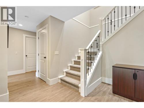 1012 Arbor View Drive, Kelowna, BC - Indoor Photo Showing Other Room