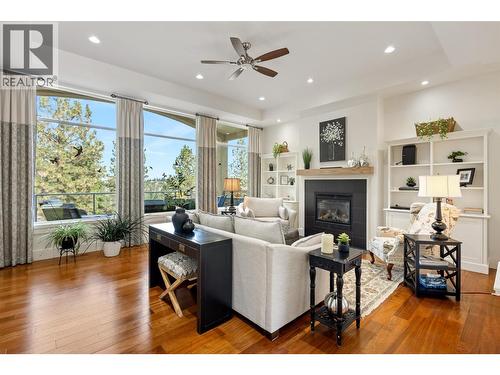 1012 Arbor View Drive, Kelowna, BC - Indoor Photo Showing Living Room With Fireplace