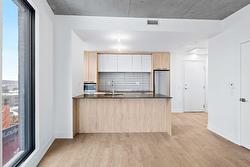 819-1150 Boul. René-Lévesque E.  Montréal (Ville-Marie), QC H2L 2M2