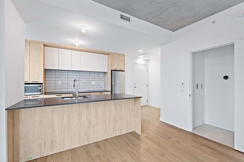 Cuisine - 819-1150 Boul. René-Lévesque E., Montréal (Ville-Marie), QC - Indoor Photo Showing Kitchen