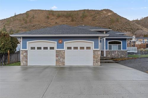 2535 VALLEYVIEW Drive  Kamloops, BC V2E 2M3