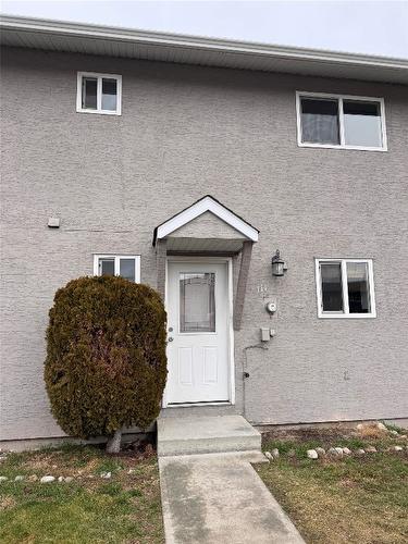 111-970 Oakville Street  Penticton, BC V2A 8J6