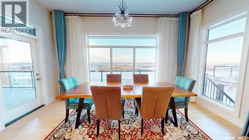 407 Kenaschuk Crescent, Saskatoon, SK - Indoor Photo Showing Dining Room