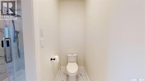 407 Kenaschuk Crescent, Saskatoon, SK - Indoor Photo Showing Bathroom