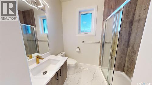 407 Kenaschuk Crescent, Saskatoon, SK - Indoor Photo Showing Bathroom