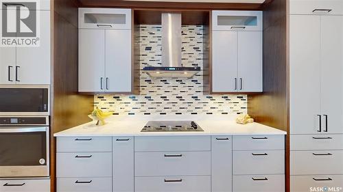 407 Kenaschuk Crescent, Saskatoon, SK - Indoor Photo Showing Kitchen