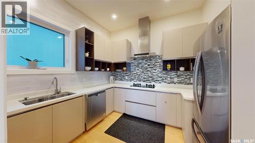 407 Kenaschuk Crescent, Saskatoon, SK - Indoor Photo Showing Kitchen With Upgraded Kitchen