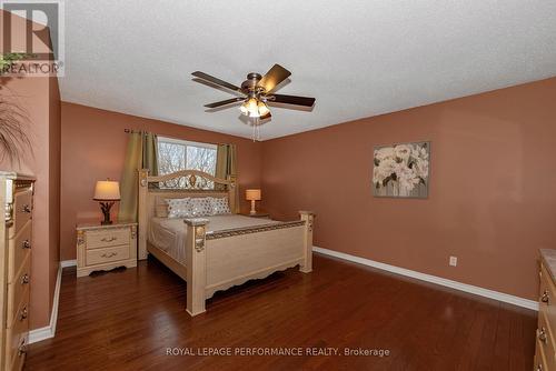 644 Valin Street, Ottawa, ON - Indoor Photo Showing Bedroom