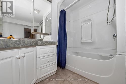 644 Valin Street, Ottawa, ON - Indoor Photo Showing Bathroom