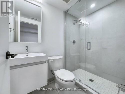 49 Morningside Avenue, Toronto, ON - Indoor Photo Showing Bathroom
