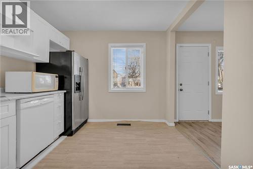 760 Rae Street, Regina, SK - Indoor Photo Showing Kitchen