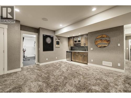 5499 Mountainside Drive, Kelowna, BC - Indoor