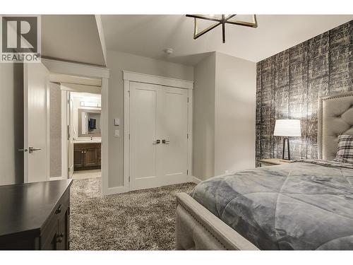 5499 Mountainside Drive, Kelowna, BC - Indoor Photo Showing Bedroom