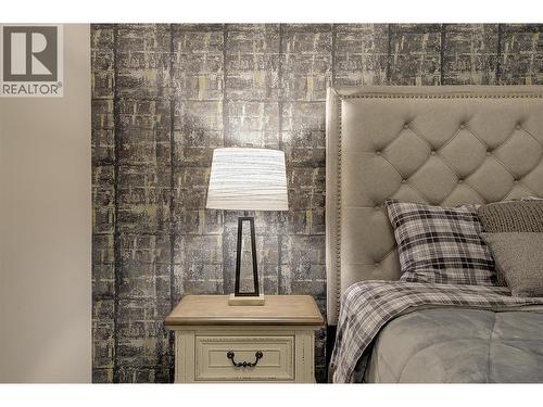 5499 Mountainside Drive, Kelowna, BC - Indoor Photo Showing Other Room