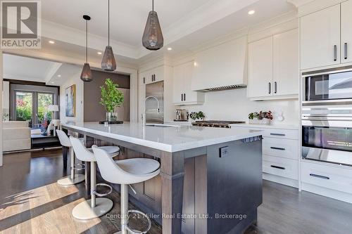 26 - 10 Maple Grove Drive, Oakville (Mo Morrison), ON - Indoor Photo Showing Kitchen With Upgraded Kitchen