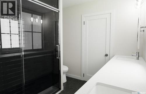 2808 Fleury Street, Regina, SK - Indoor Photo Showing Bathroom