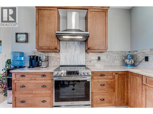 108 Red Rock Crescent, Enderby, BC - Indoor Photo Showing Kitchen