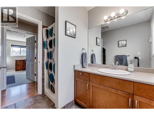 108 Red Rock Crescent, Enderby, BC - Indoor Photo Showing Bathroom