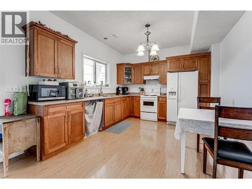 Legal Suite - 108 Red Rock Crescent, Enderby, BC - Indoor Photo Showing Kitchen