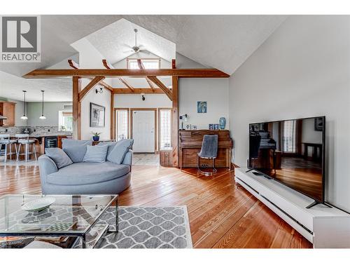 108 Red Rock Crescent, Enderby, BC - Indoor Photo Showing Living Room