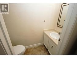 1/2 Bathroom - 