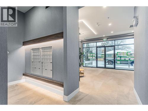 1381 Belaire Avenue, Kelowna, BC - Indoor Photo Showing Other Room