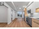 1380 Pridham Avenue Unit# 305, Kelowna, BC  - Indoor Photo Showing Kitchen 