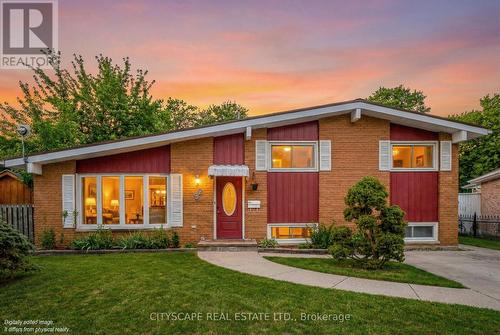 32 EDGEVIEW DRIVE  Quinte West, ON K8V 3G4