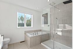 Salle de bains attenante à la CCP - 