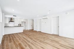 201-402 Av. Barron  Lachute, QC J8H 4L6