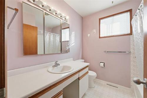 1245 Burrows Ave, Winnipeg, MB 