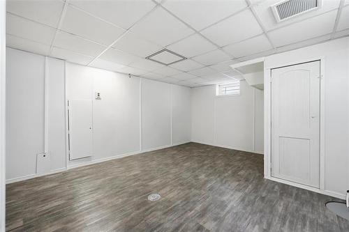 1245 Burrows Ave, Winnipeg, MB 