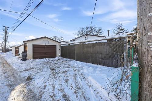 1245 Burrows Ave, Winnipeg, MB 