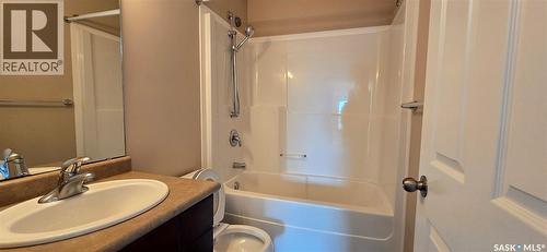 2523 Broderick Road, Regina, SK - Indoor Photo Showing Bathroom