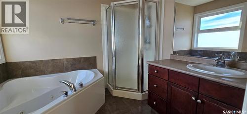 2523 Broderick Road, Regina, SK - Indoor Photo Showing Bathroom