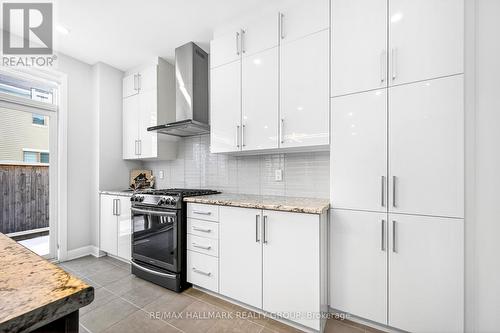 232 Aquarium Avenue, Ottawa, ON - Indoor Photo Showing Kitchen With Upgraded Kitchen