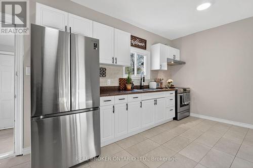 56 Francis Street, Hamilton, ON - Indoor Photo Showing Kitchen