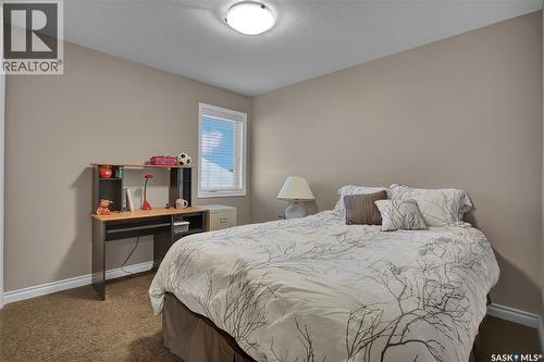 1510 Shepherds Crescent, Saskatoon, SK - Indoor Photo Showing Bedroom