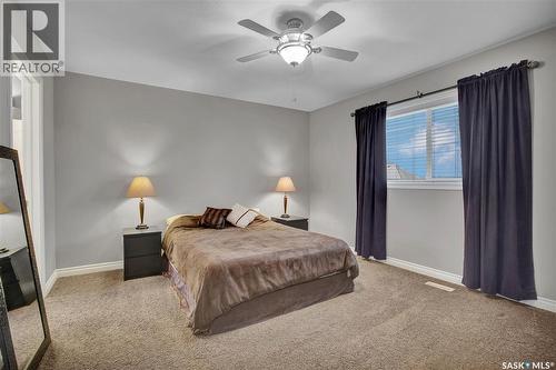 1510 Shepherds Crescent, Saskatoon, SK - Indoor Photo Showing Bedroom