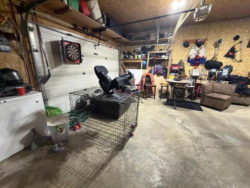 154A Kenogami Road, Longlac, ON - Indoor Photo Showing Garage