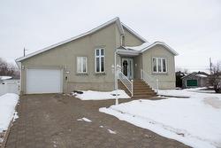 61 Rue de l'Anse  Trois-Rivières, QC G9B 7M9